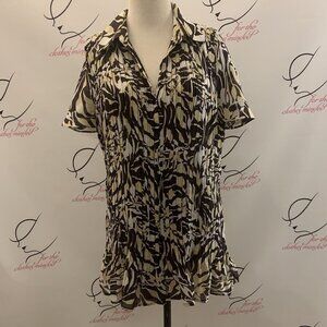 ONLY NECESSITIES. Size M. Crinkle Knife Pleated Shirt. Cap Flounce Sleeve B40